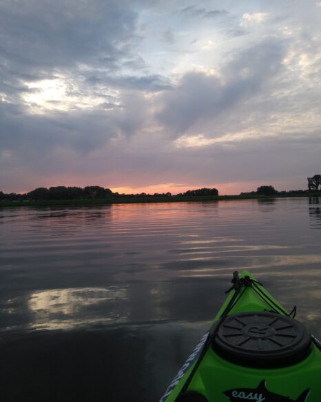 ervaar de-eerste-sunset-kajaktocht-van-2025