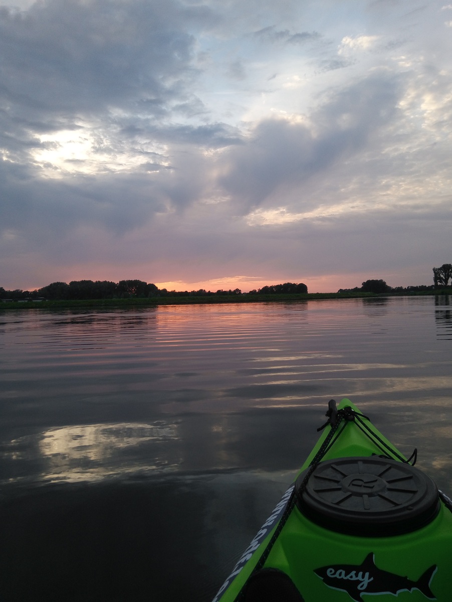 ervaar de-eerste-sunset-kajaktocht-van-2025